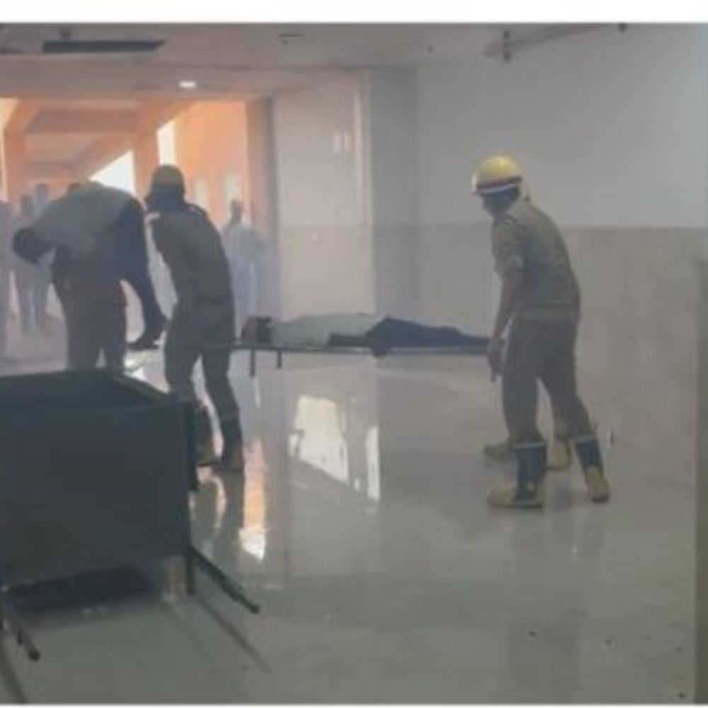 चित्रकूट में अग्निसुरक्षा सप्ताह जारी:व्यावसायिक प्रतिष्ठानों का निरीक्षण, अस्पताल स्टाफ को प्रशिक्षण दिया