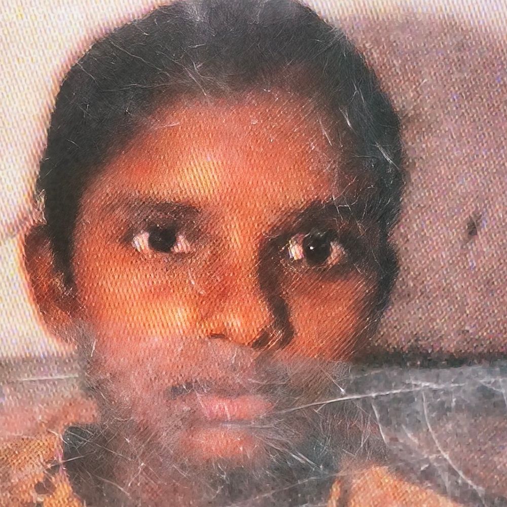 हरदोई में विवाहिता ने फंदा लगाकर की आत्महत्या:दरवाजा तोड़कर शव को फंदे से उतारा, घरेलू कलह के बाद किया सुसाइड