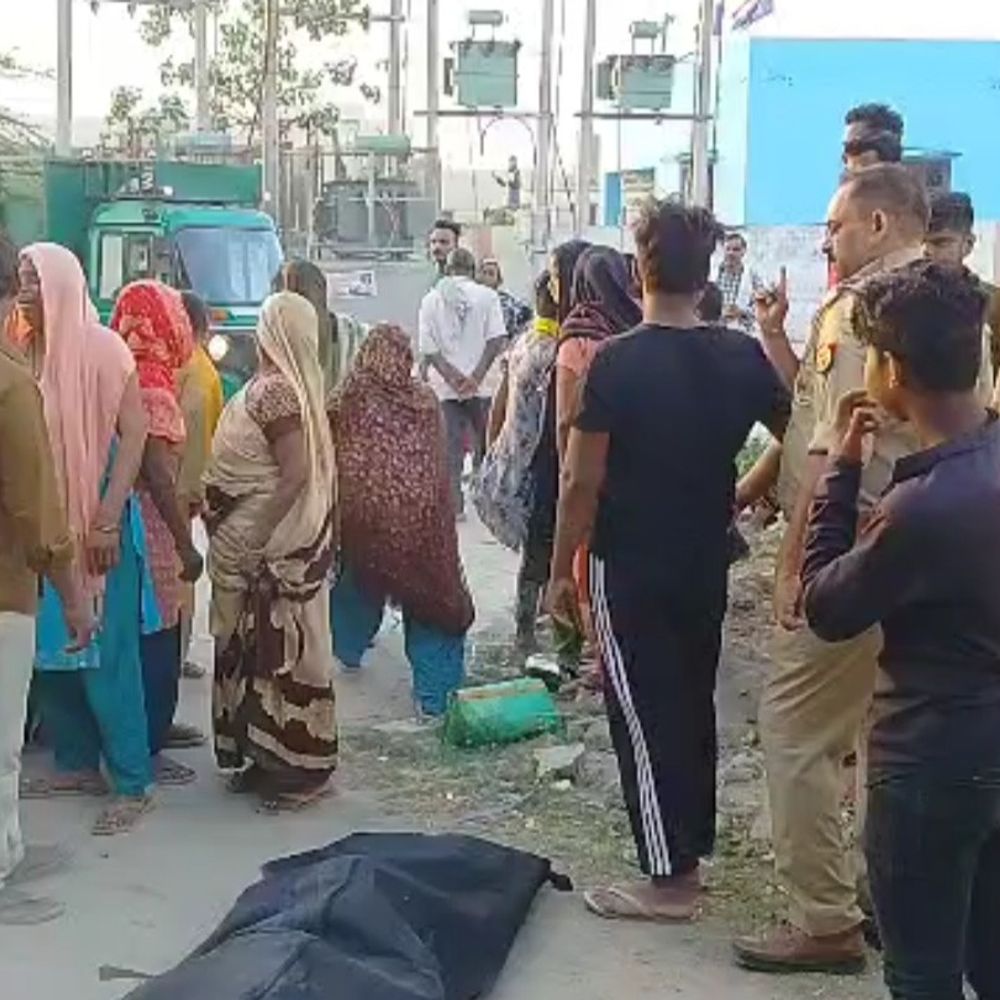 संभल में ट्रैक्टर-ट्रॉली की टक्कर से महिला की मौत:खेत जाते समय परिवार हुआ हादसे का शिकार, पति-बेटा घायल