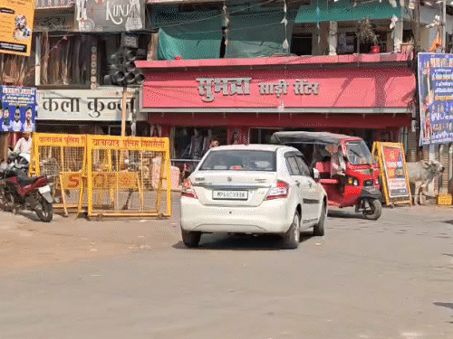 बैंक में गार्ड नहीं, पुलिस 20 मिनट देरी से पहुंची:बदमाशों को चेक पॉइंट पर भी नहीं रोका; सिंगरौली डकैती कांड में तीन चूक