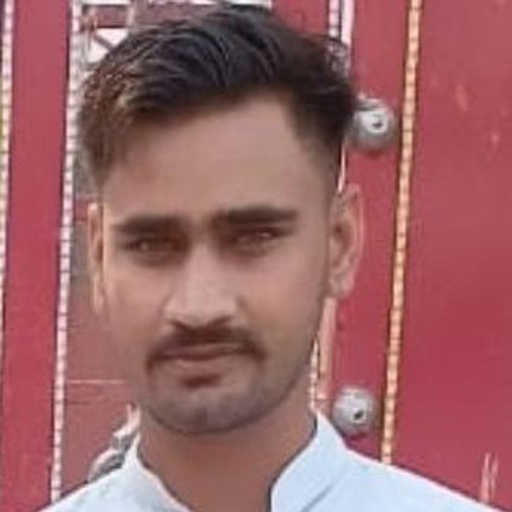 संभल की गंगा में डूबे मुंशी का शव बरामद:120 घंटे बाद घटनास्थल से 2 किमी दूर मिला, फर्रुखाबाद का निवासी था