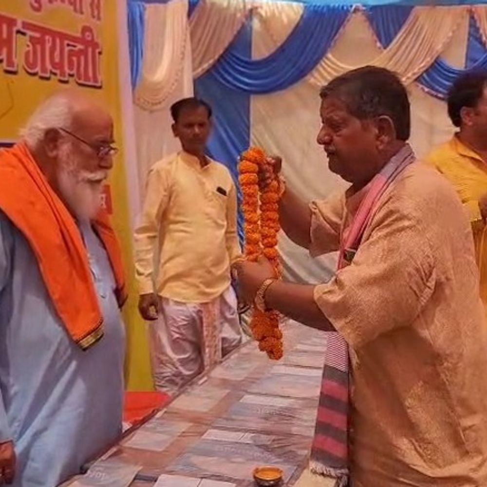 परशुराम जयंती पर उन्नाव में 101 ब्राह्मण हुए सम्मानित:पुरवा क्षेत्र में धार्मिक कार्यक्रम का हुआ आयोजन, लोगों में दिखा उत्साह