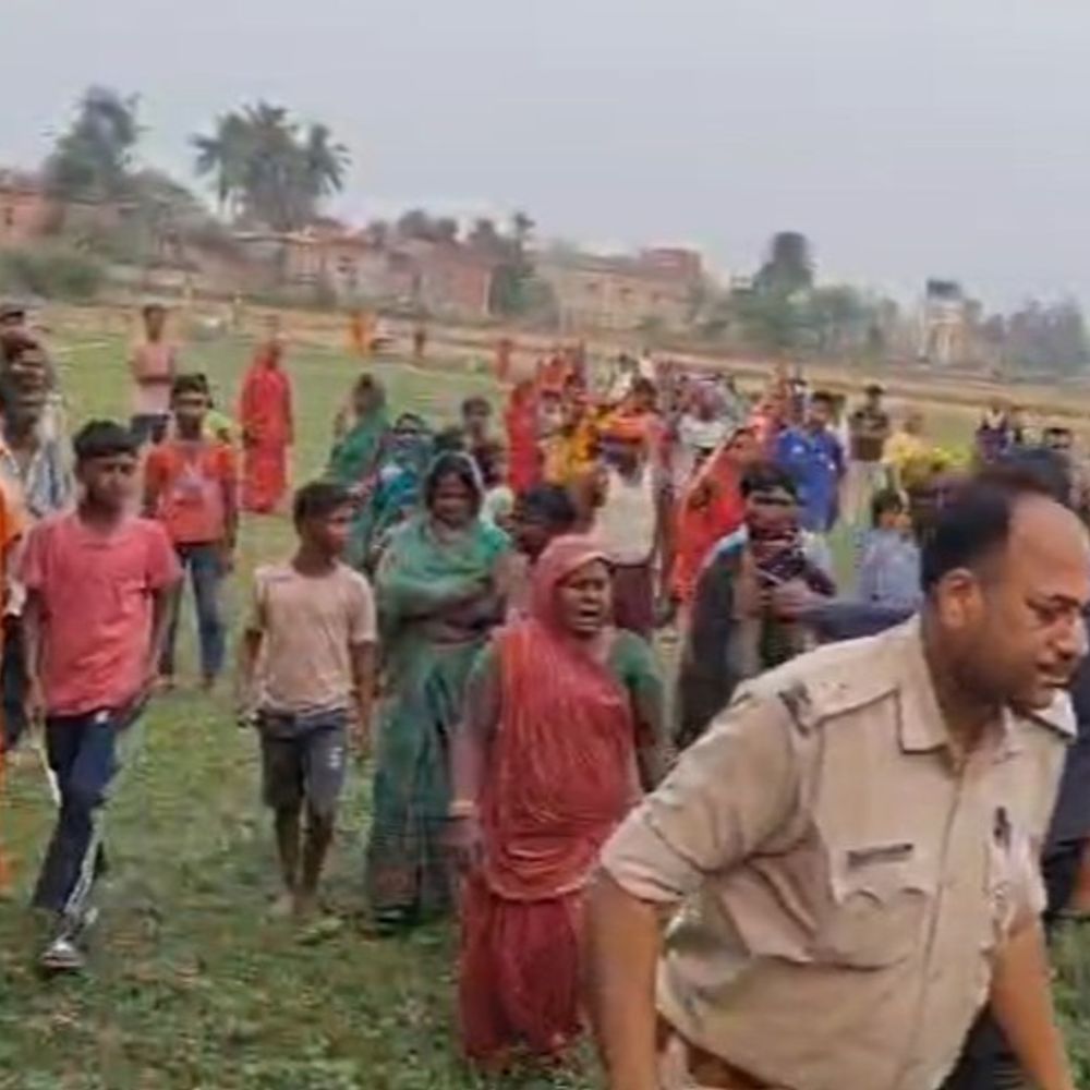 दरभंगा में मद्य निषेध टीम पर हमला:  तीन पुलिसकर्मी घायल; गांव में चल रहा था शराब का कारोबार, छापेमारी का विरोध – Darbhanga News