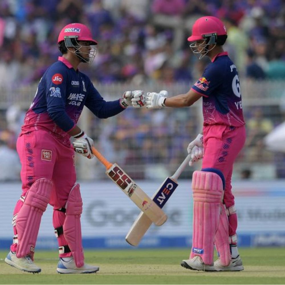 IPL- राजस्थान का पहला विकेट गिरा:वरुण ने वैभव को आउट किया, यशस्वी के साथ 81 रन की साझेदारी टूटी