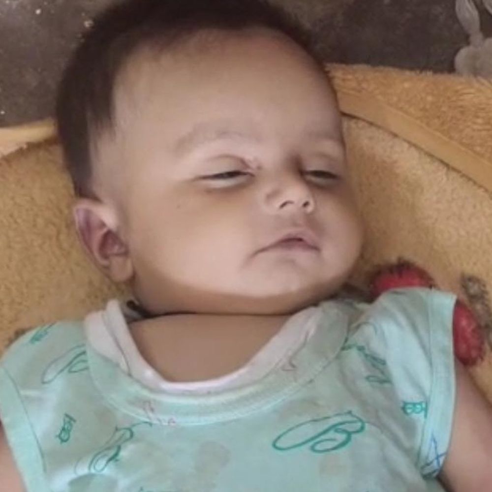 मेरठ में टीकाकरण के बाद बच्चे की मौत:परिजन बोले- टीका लगाने के बाद बुखार आया, डॉक्टर ने सिरप की जगह गलत टेबलेट दे दी