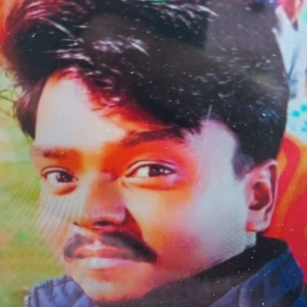 गोरखपुर के युवक का शव गोरा नदी में मिला:देवरिया में तीन दिन बाद जगत माझा में उतराता दिखा, NDRF की टीम तलाश कर रही थी