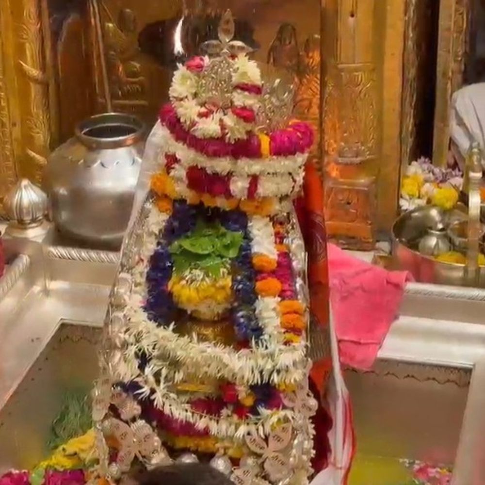 बाबा विश्वनाथ का विशेष जलधरी से जलाभिषेक, VIDEO:गर्मी में मिलेगी शीतलता, 300 सालों से चली आ रही परम्परा