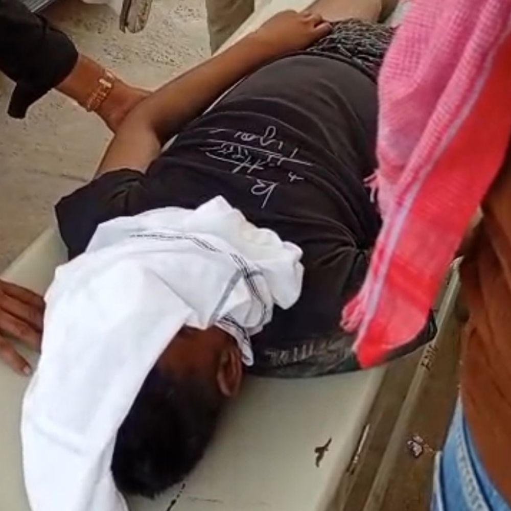 देवरिया में करंट लगने से युवक की मौत:मोटर चालू करने गया था, बेहोश होकर गिरने पर परिजन अस्पातल ले गए