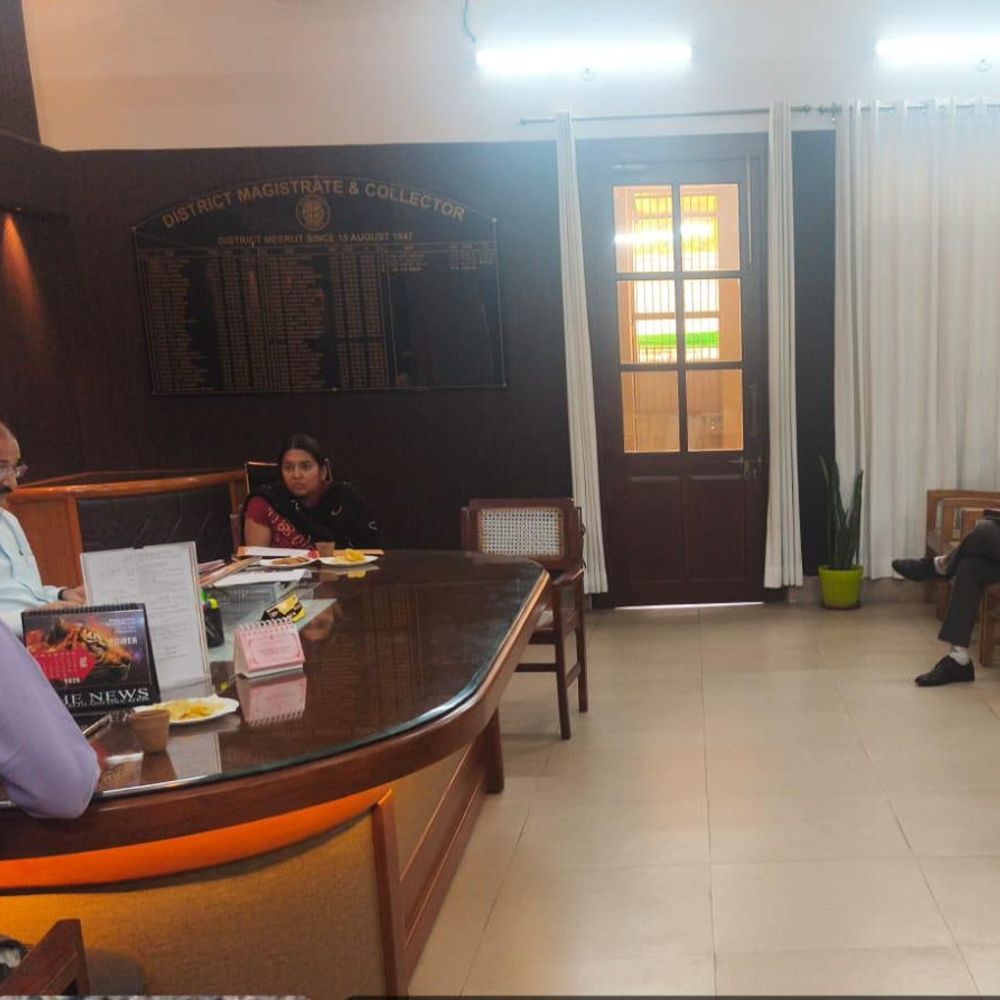 मेरठ में भिक्षावृत्ति उन्मूलन पर बैठक:जिलाधिकारी की अध्यक्षता में समन्वय समिति ने लिए महत्वपूर्ण निर्णय