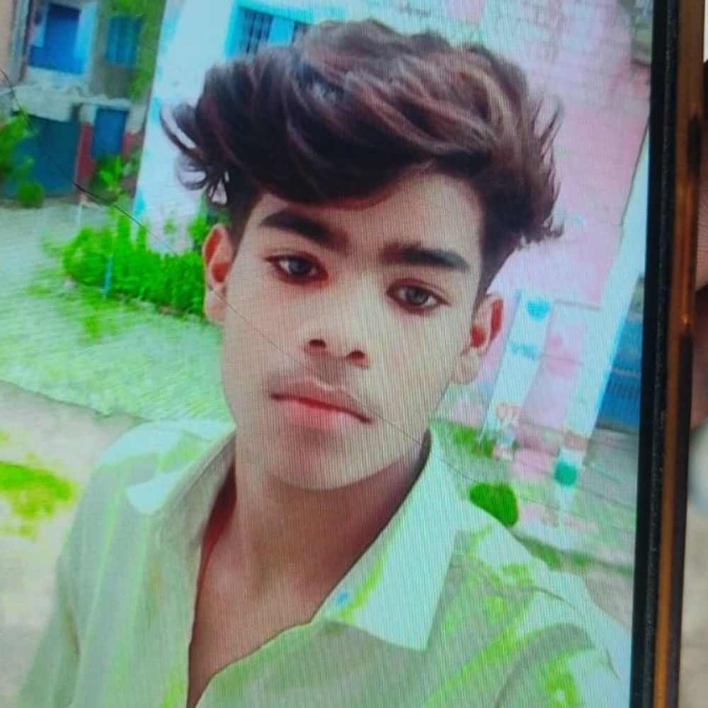 फरीदाबाद में दंपती और बेटे की मौत:कंटेनर ने मारी टक्कर, ऑटो स्टैंड जा रहे थे, MP के रहने वाले