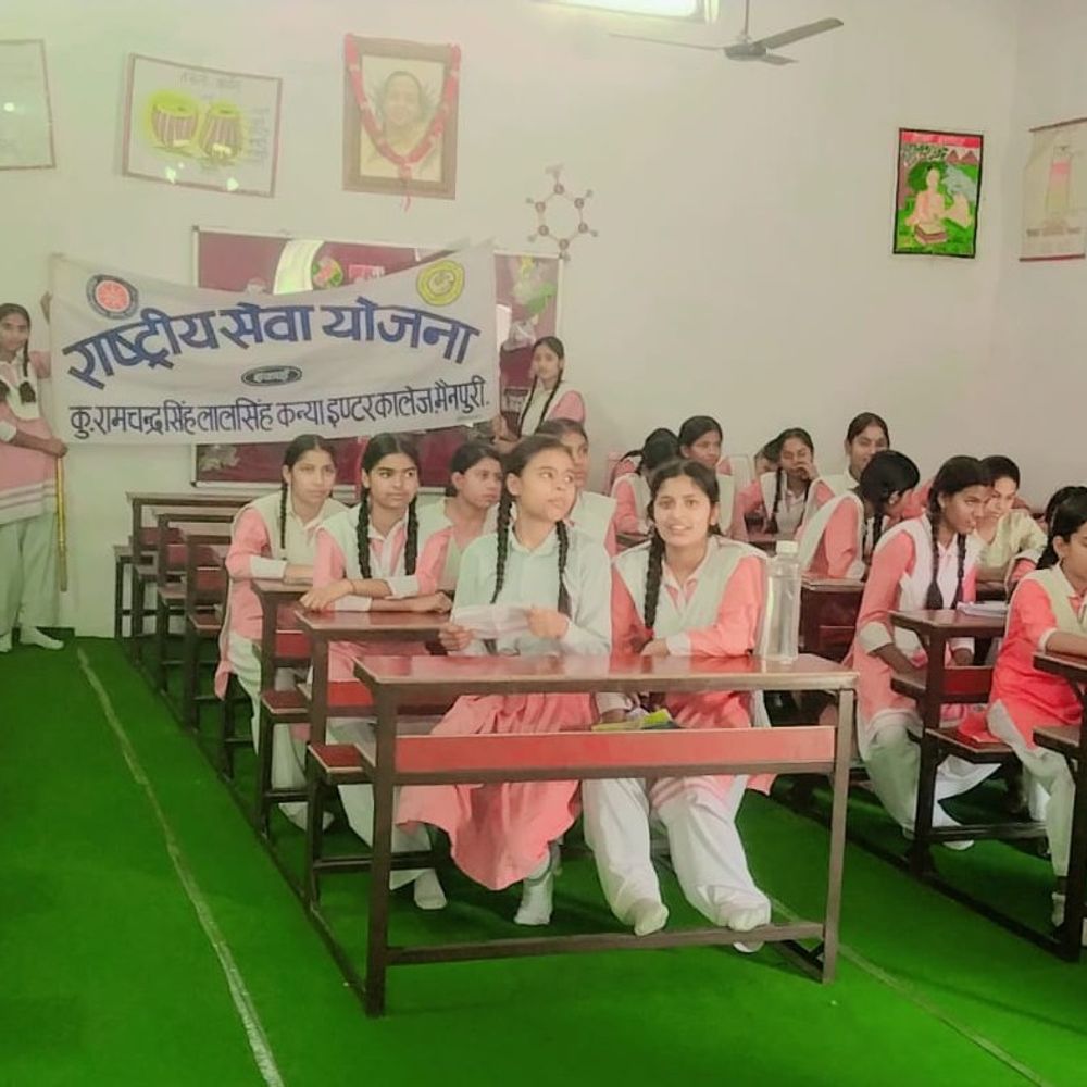 मैनपुरी में नारी शक्ति वंदन को लेकर प्रतियोगिताओं का आयोजन:कुँवर आर.सी. कन्या इंटर कॉलेज में हुआ कार्यक्रम