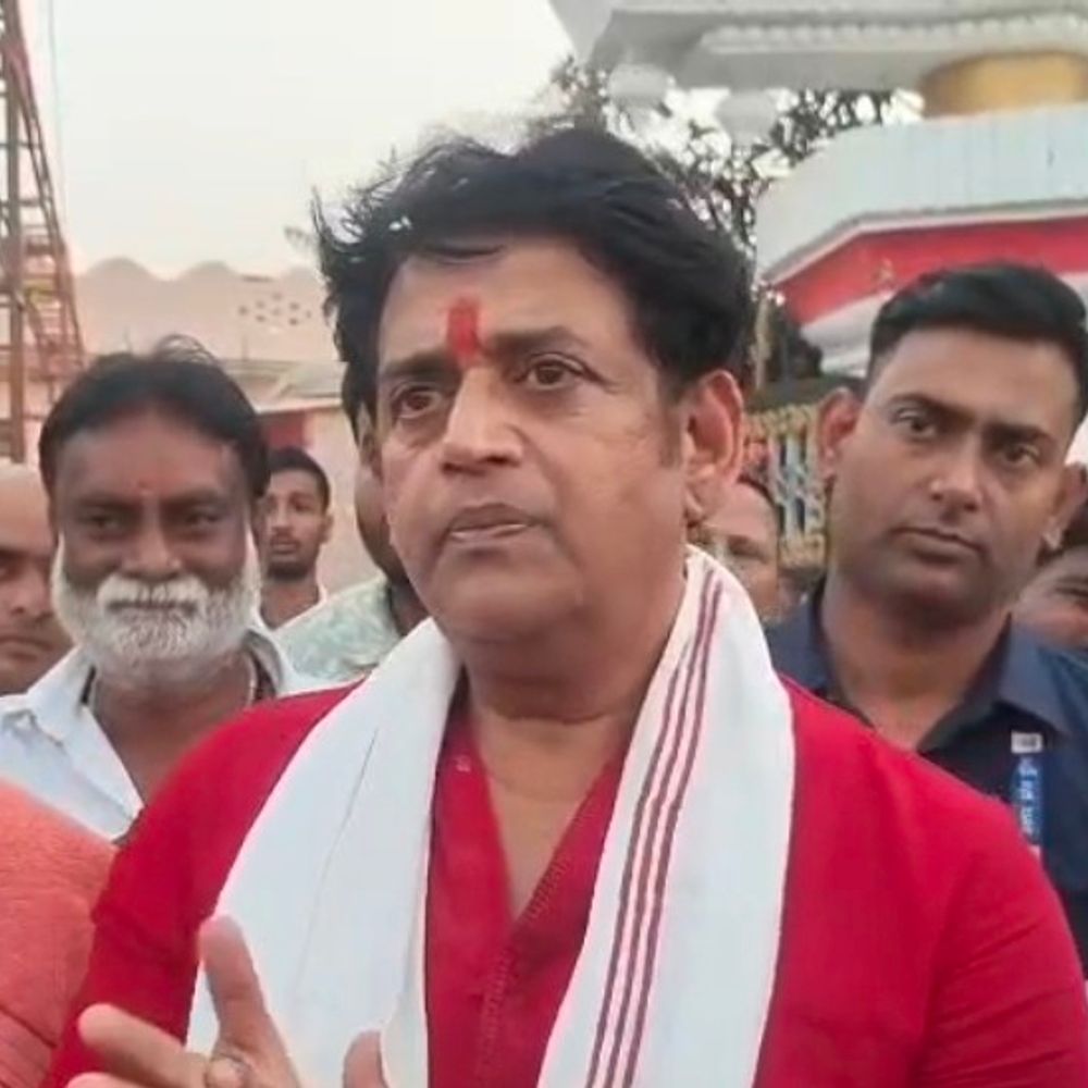 महिला बिल का विरोध परिवारवाद है:बलिया में रवि किशन बोले- अखिलेश यादव के बयान पर कहा- ये अपनी बहनों को आगे नहीं देखना चाहते