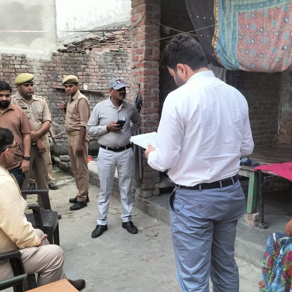 लखनऊ केजीएमयू में मंत्री की सिफारिश बेअसर:पीलीभीत के बीमार युवक के इलाज के लिए डीएम ने संभाली कमान, रेड क्रॉस से आर्थिक मदद मिली