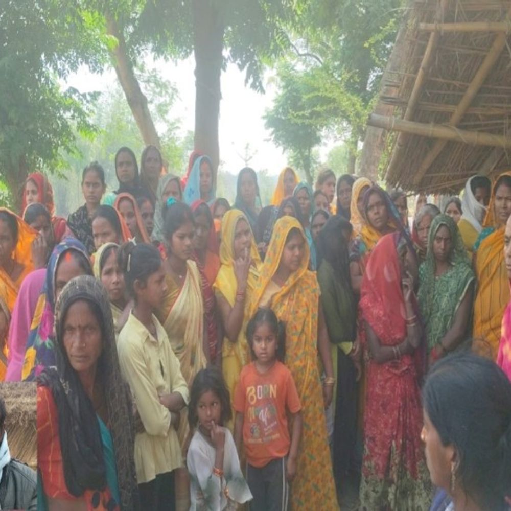 सुल्तानपुर में बैट्री रिक्शा पलटा, किसान की मौत:गेहूं काटने जाते समय हादसा, परिवार ने सरकार से मांगी मदद