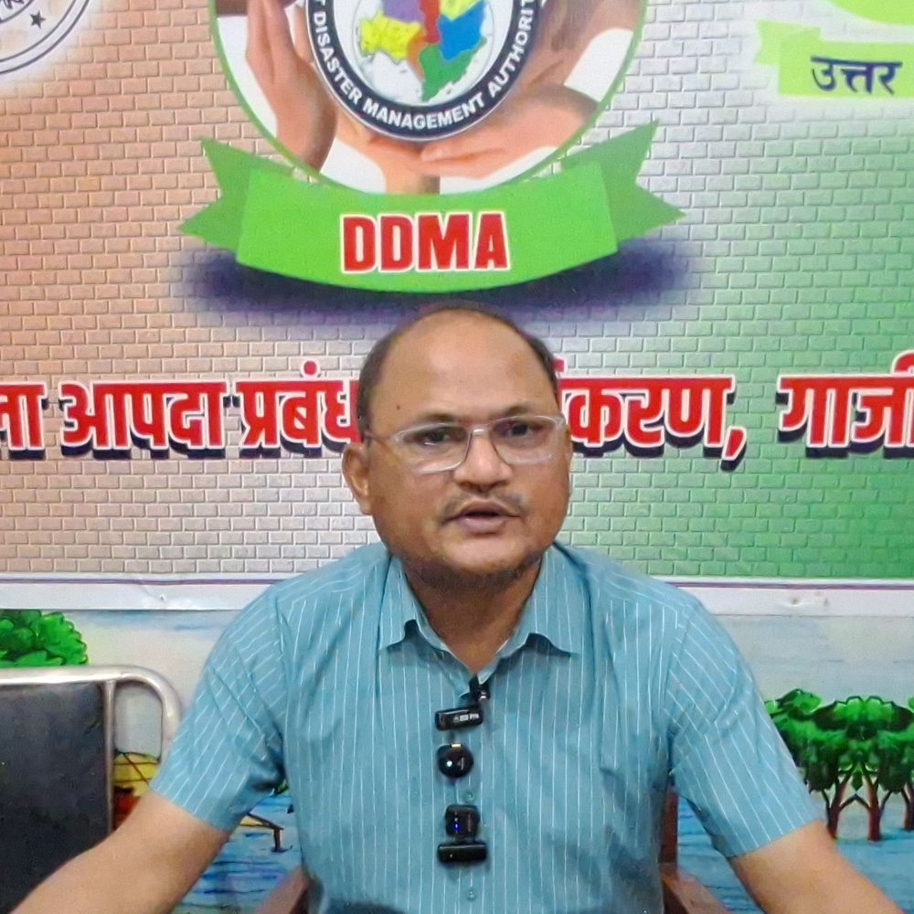 गाजीपुर में लू से बचाव को लेकर एडवाइजरी जारी:जिला प्रशासन ने लोगों से विशेष सावधानियां बरतने की अपील की