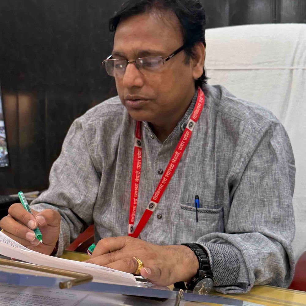 महिला मौत मामले में स्टाफ से मांगा स्पष्टीकरण:रामपुर जिला अस्पताल में लापरवाही के आरोपों पर प्रशासन सख्त, जांच के बाद होगी कार्रवाई