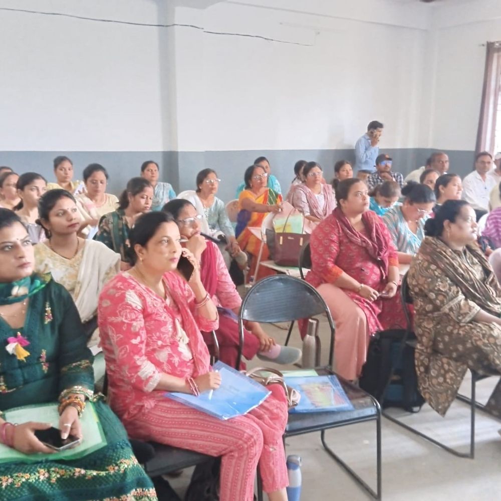 कानपुर देहात में जनगणना 2027 का प्रशिक्षण शुरू:प्रगणकों को डिजिटल डेटा संग्रहण और फील्ड कार्य की प्रक्रिया सिखाई जा रही