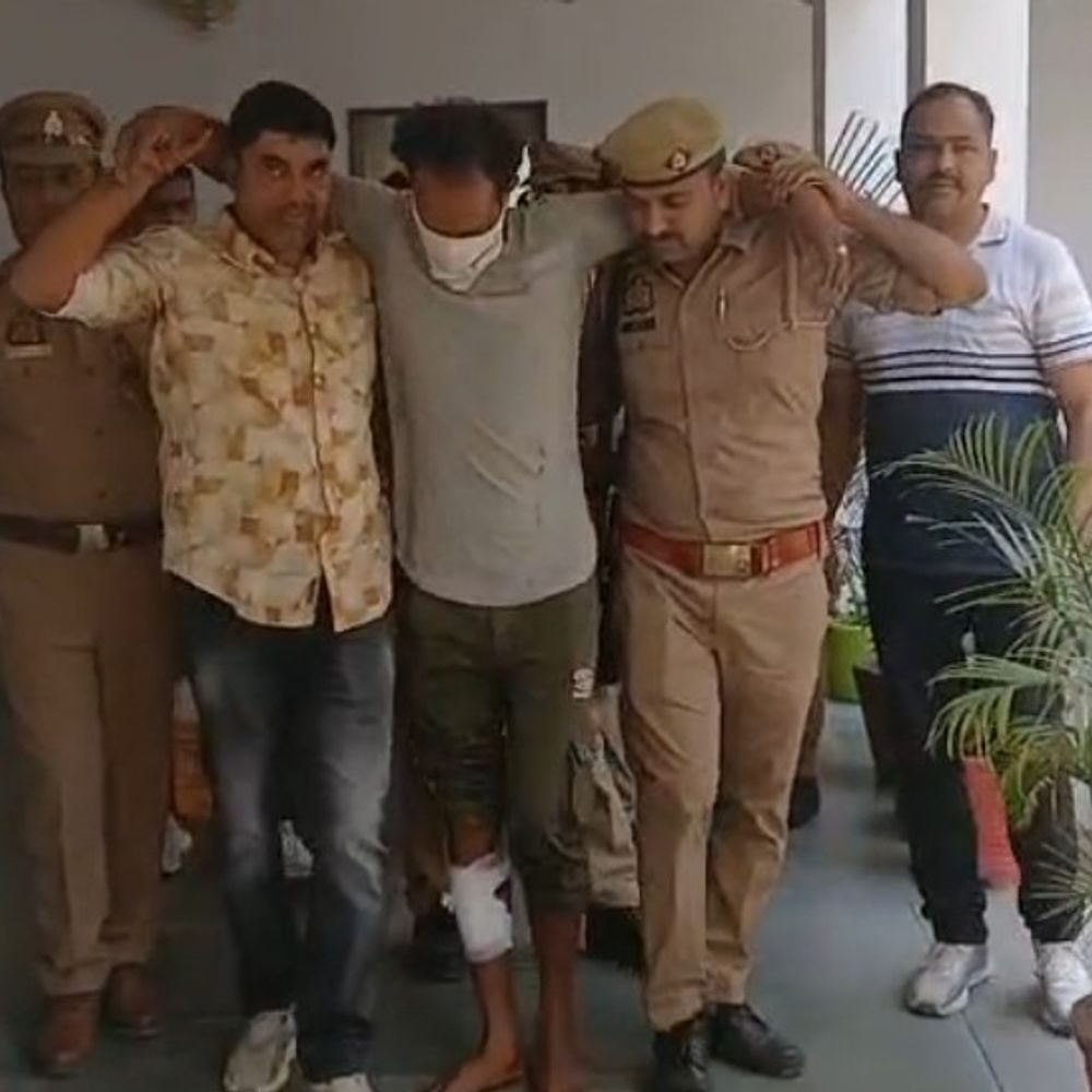 श्रावस्ती में गोकशी का वांछित अभियुक्त जख्मी होकर गिरफ्तार:पुलिस मुठभेड़ में पैर में गोली लगी, तमंचा कारतूस भी बरामद