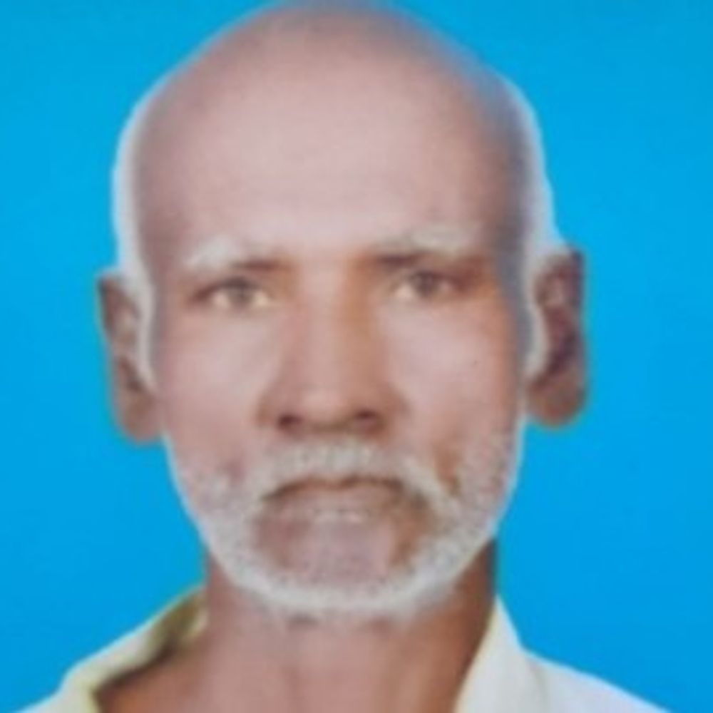 देवरिया: मकान विवाद में हत्या, चार आरोपी गिरफ्तार:पुलिस ने वारदात में प्रयुक्त डंडे बरामद किए, आगे की जांच जारी