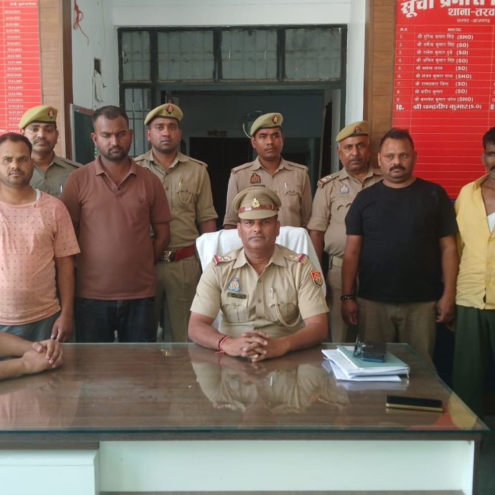 रंगदारी वसूलने के मामले में चार आरोपी गिरफ्तार:चार आरोपियों के विरुद्ध दर्ज हुआ था मुकदमा तलाश में जुटी थी पुलिस