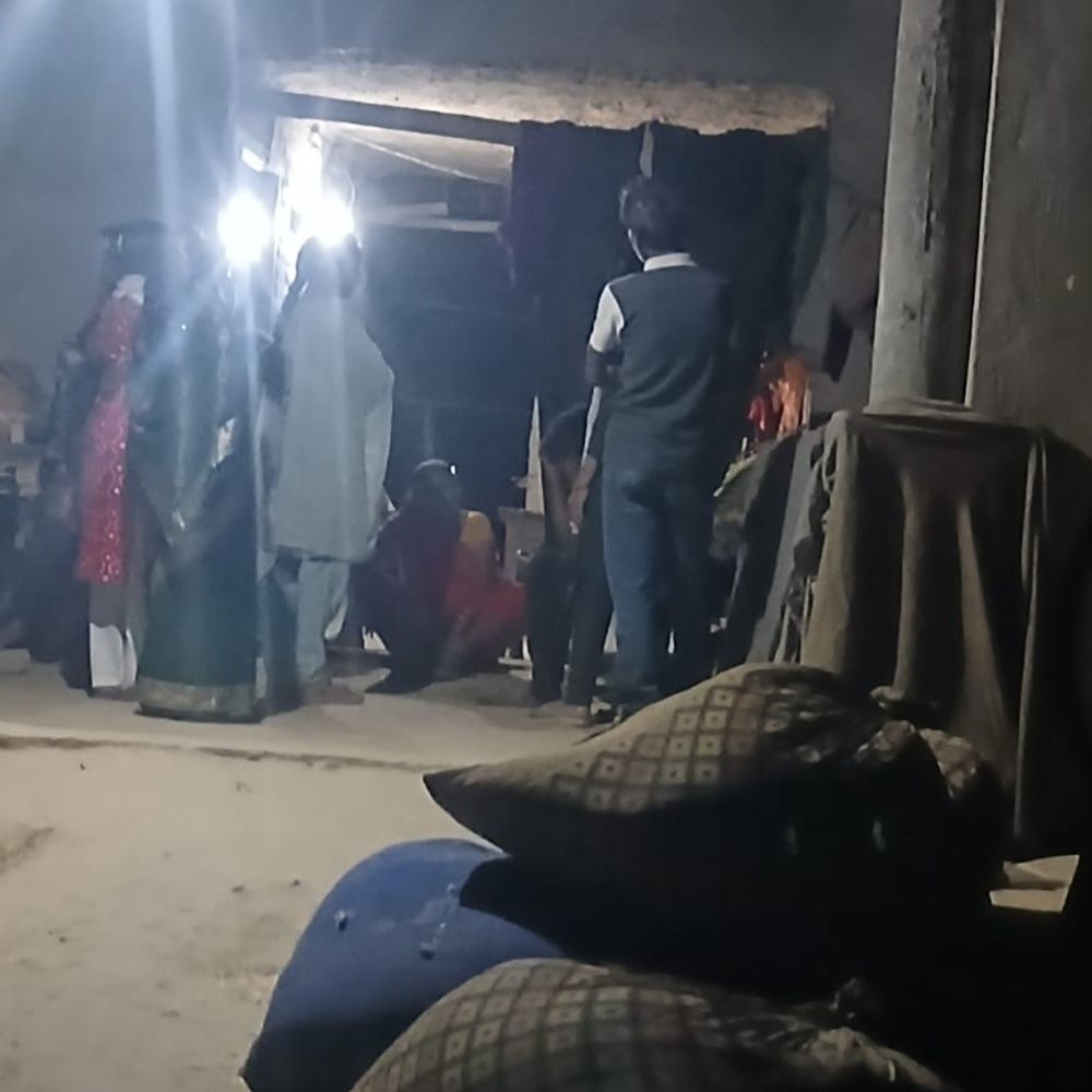 आजमगढ़ में सड़क पार करते समय हादसा:घायल व्यक्ति की इलाज के दौरान मौत, परिजनों की तहरीर पर मुकदमा दर्ज