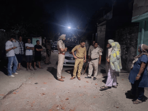 लुधियाना में दो गुटों में झड़प, फायरिंग, ईंट-पत्थर चले:  संजय गांधी कॉलोनी में पुरानी रंजिश को लेकर चली गोलियां, दो खोल बरामद – Ludhiana News