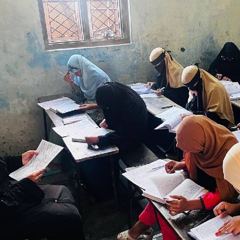 गोरखपुर में 'बुजुर्गों के अकीदे' किताब पर ओपन बुक कंपटीशन:40 कैंडिडेट्स ने लिया हिस्सा, अवॉर्ड डिस्ट्रीब्यूशन 26 अप्रैल को