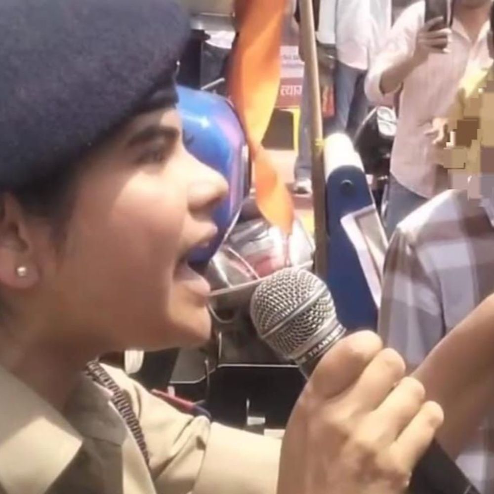 ये जो फरसा लहरा रहे हो सब पर मुकदमे होंगे:मेरठ में परशुराम जयंती पर महिला डिप्टी एसपी ने कहा- सबकी फोटोग्राफी हो रही है