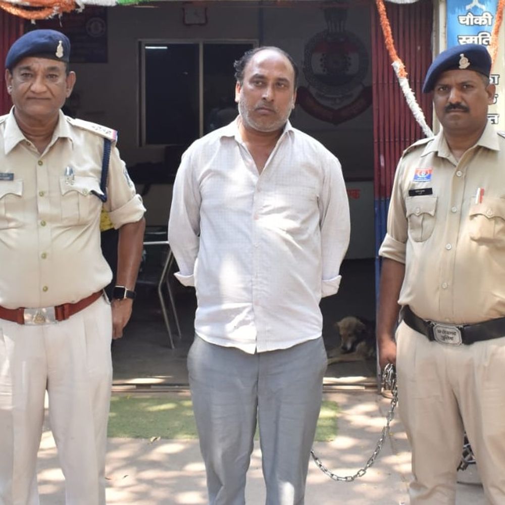 दुर्ग में कस्टमर ढूंढते गांजा तस्कर पकड़ाया:  कार में रखकर बेच रहा था, कहां से लाता और किन्हें सप्लाई करता था, इसकी भी होगी जांच – durg-bhilai News