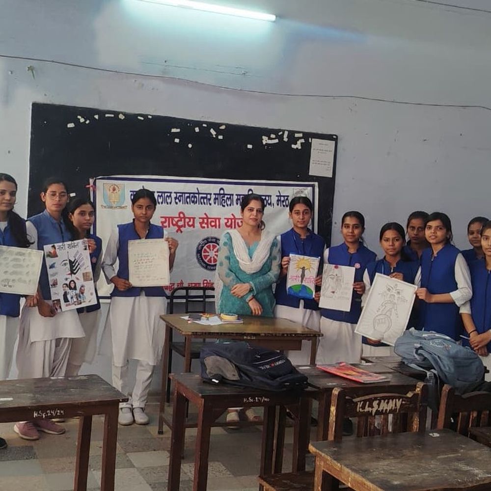 कनोहरलाल कॉलेज में नारी-शक्ति वंदन अधिनियम के अंतर्गत पोस्टर अभियान:पोस्टर के जरिए दिया सशक्तिकरण का संदेश , छात्राओं ने किया जागरूक