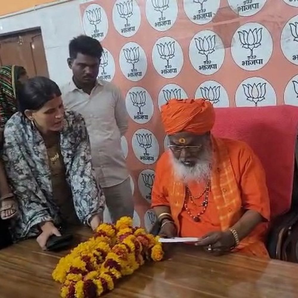 साक्षी महाराज का विपक्ष पर हमला:उन्नाव में बोले- अखिलेश यादव को पिता मुलायम सिंह से सीख लेनी चाहिए