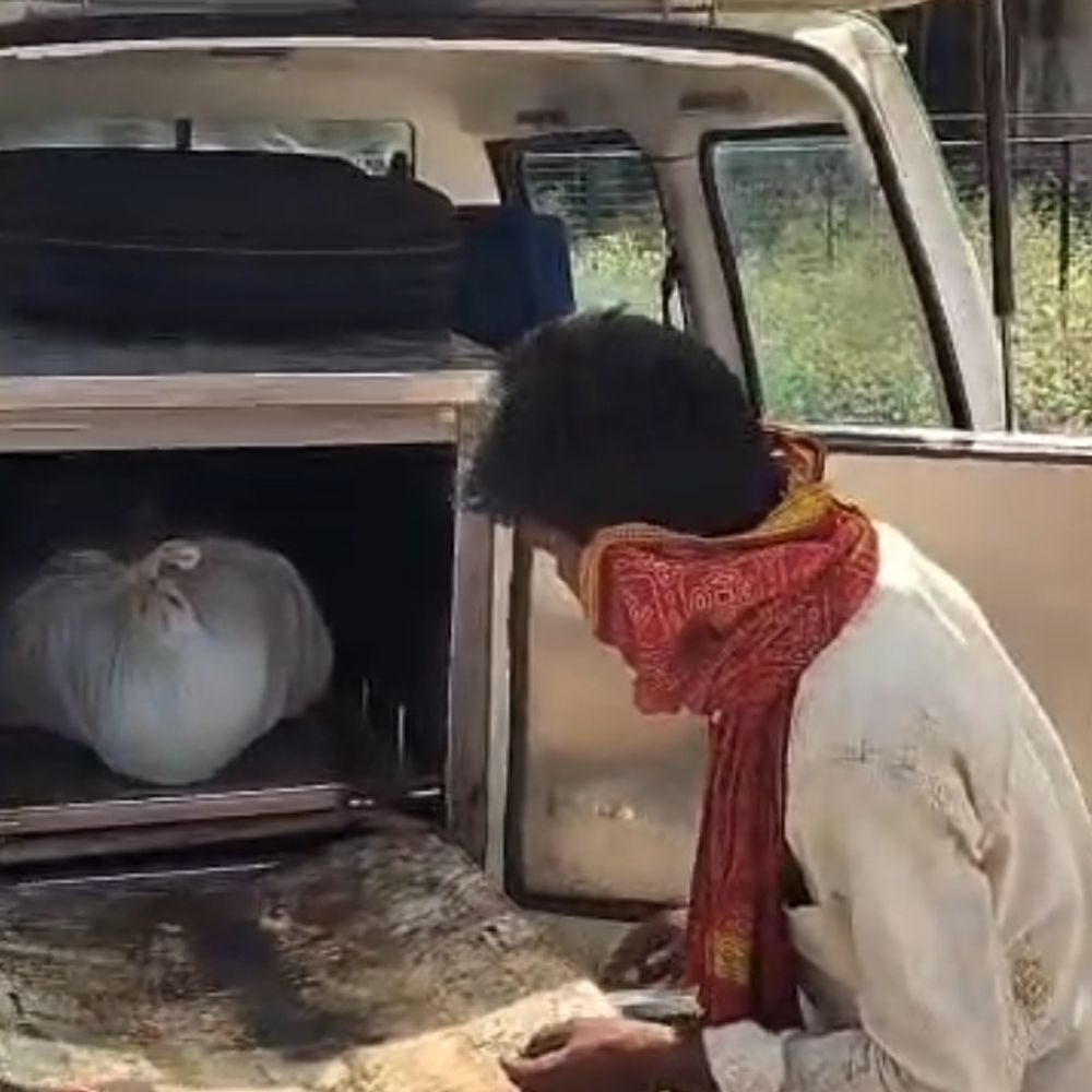 अज्ञात गाड़ी की टक्कर से मजदूर की मौत:  बक्सर में काम से बाहर निकला था, ड्राइवर गाड़ी लेकर मौके से भागा – Buxar News