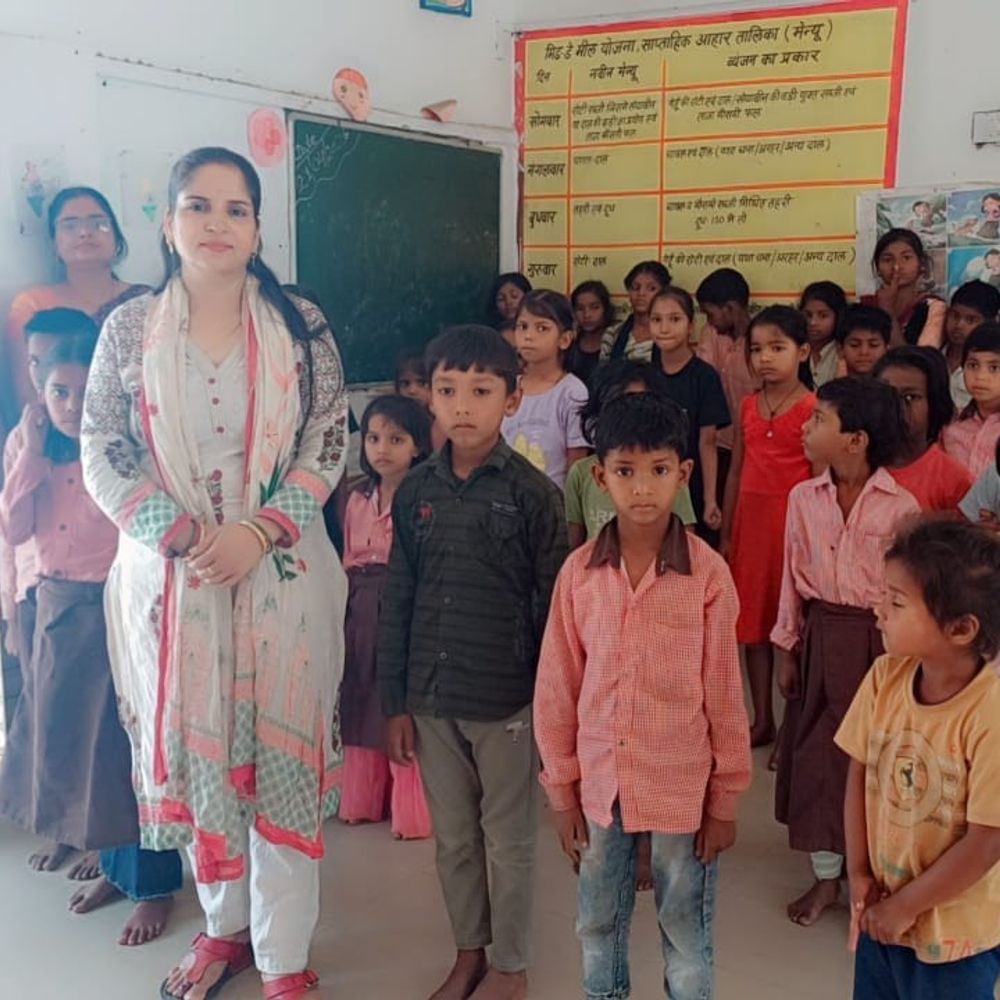 देवरिया में लू से बचाव के लिए अभियान:आरोग्य भारती ने किया आयोजन, नशीले पदार्थों का सेवन न करने की अपील