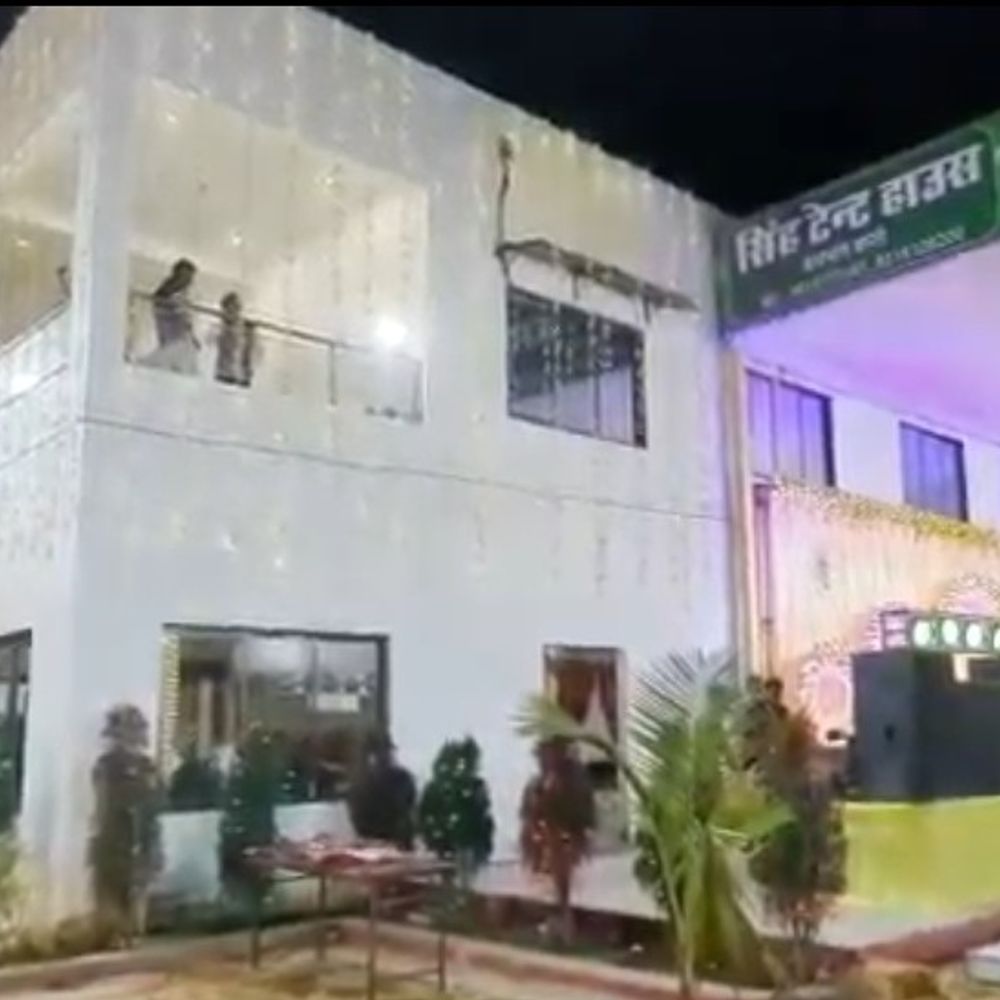 दरोगा दूल्हे की शादी रुकी, दुल्हन ने प्रेमी से की:बस्ती में धमकी के बाद उसी मंडप में परिजनों की सहमति से हुआ विवाह