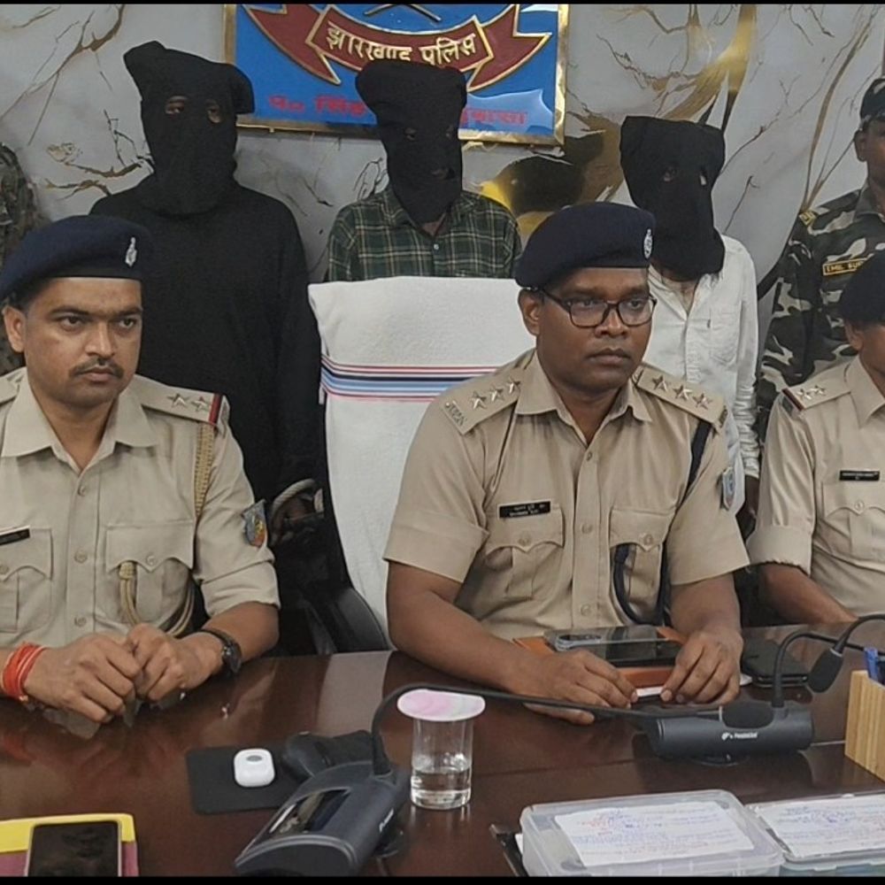 चाईबासा में बुलेट गैंग का पर्दाफाश:  रात में मोबाइल चोरी करने वाले तीन गिरफ्तार, मुख्य आरोपी 25 मार्च को जेल से हुआ था रिहा – Chaibasa (West Singhbhum) News