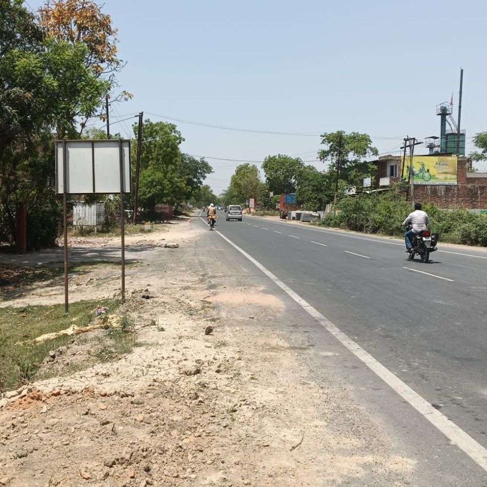 अमेठी में पारा 40 डिग्री पार, लू जैसे हालात:जनजीवन बेहाल, सड़कों पर सन्नाटा, 10 दिन में 12 डिग्री बढ़ा तापमान