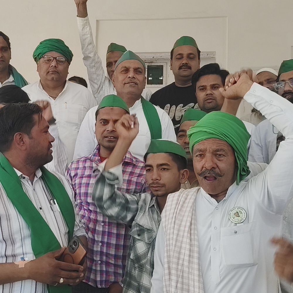 सहारनपुर में भाकियू टिकैत ने प्रशासन को सौंपा ज्ञापन:आंदोलन की चेतावनी, गेहूं खरीद, बिजली और खाद संकट पर जताई नाराजगी