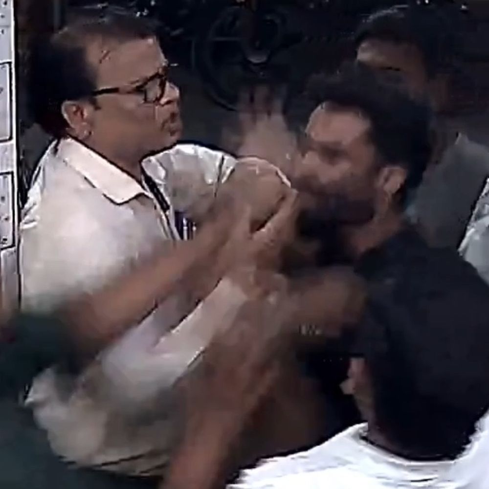 कानपुर के रावतपुर में क्लीनिक में मारपीट:दबंगों ने की तोड़फोड़, मरीज घायल; CCTV में कैद घटना