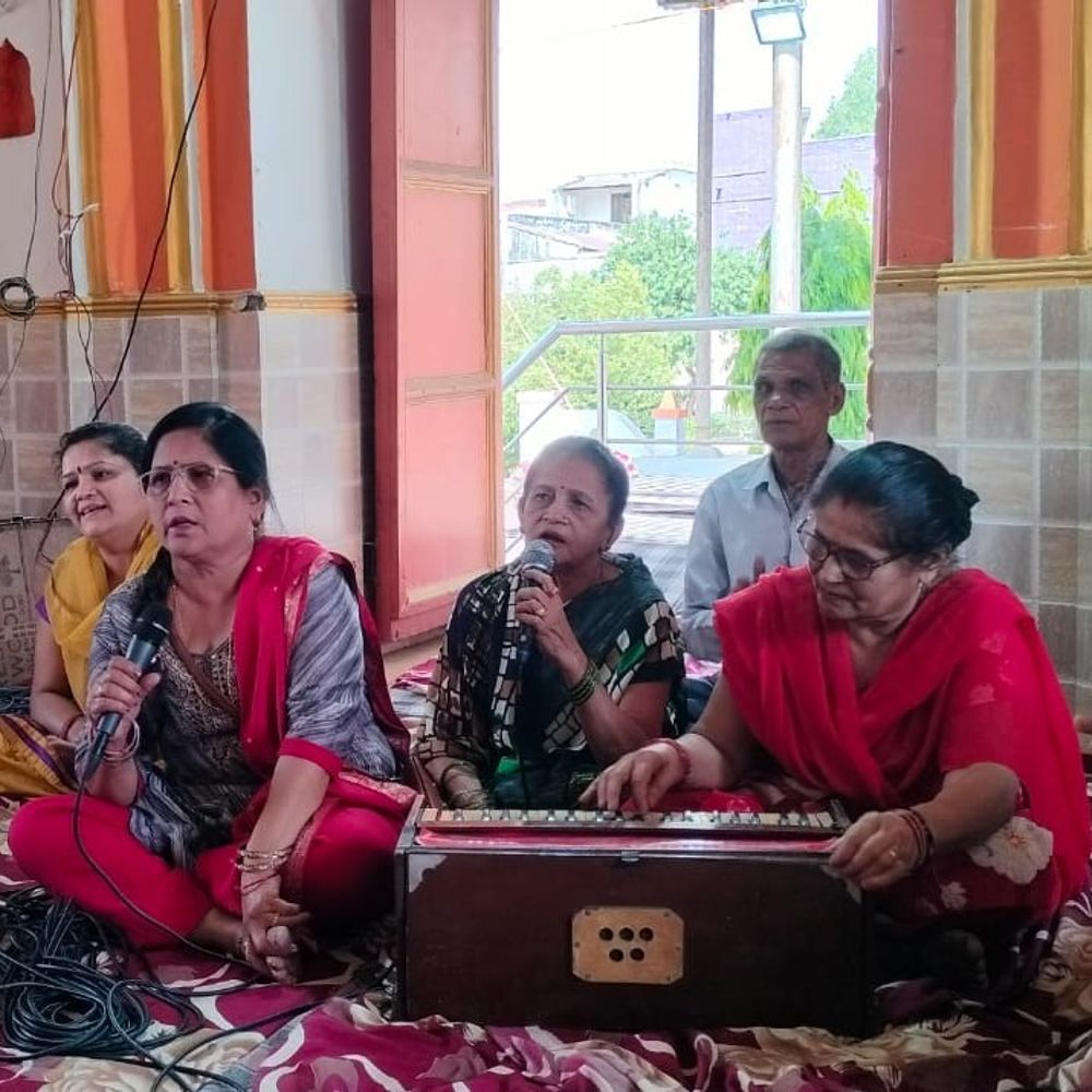 श्री कल्कि सेना का 33वां स्थापना दिवस:सम्भल में 24 घंटे का अखंड संकीर्तन शुरू, बड़ी संख्या में श्रद्धालु पहुंचे