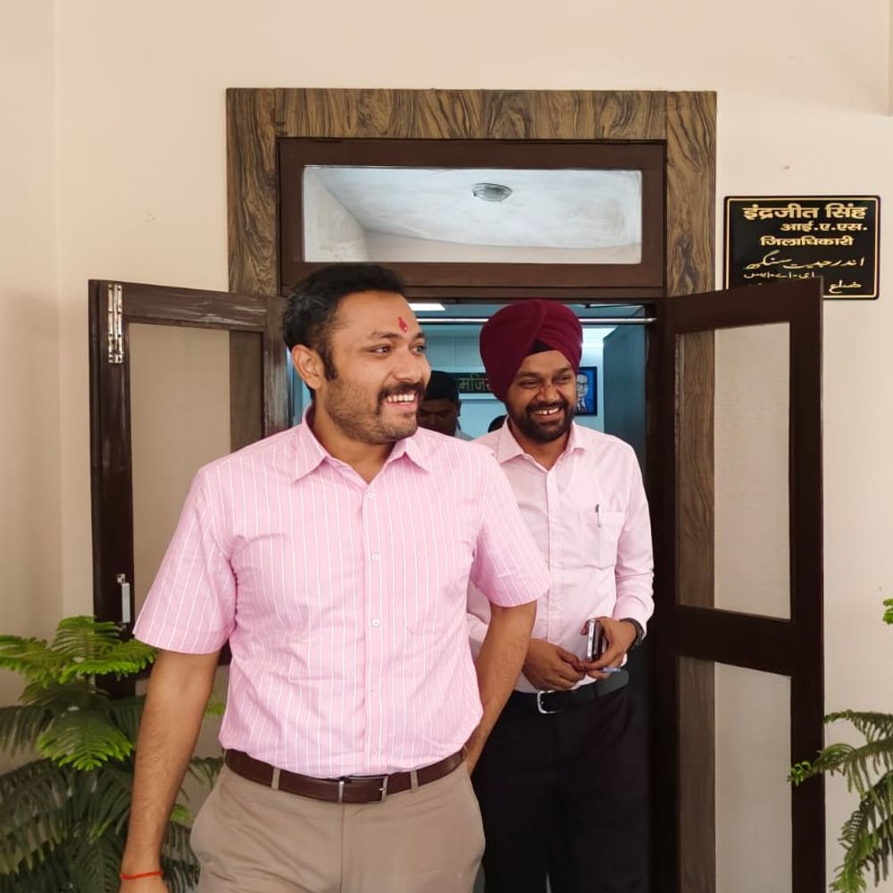 सुल्तानपुर में इंद्रजीत सिंह ने संभाला जिलाधिकारी का कार्यभार:भ्रष्टाचार पर जीरो टॉलरेंस, जनसुनवाई पहली प्राथमिकता