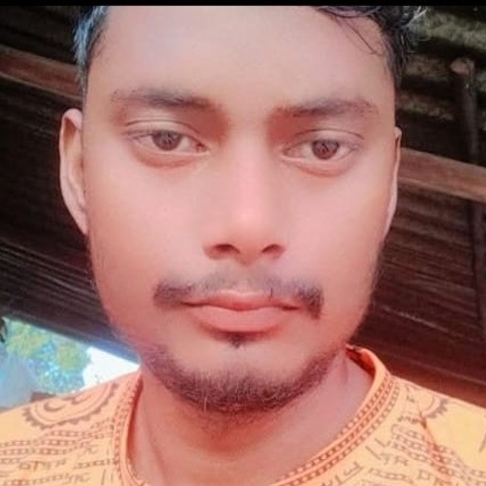 बाराबंकी में सड़क हादसा, दो बाइकों की भिड़ंत:अज्ञात वाहन ने चार को कुचला, दो की मौत; 2 का इलाज जारी