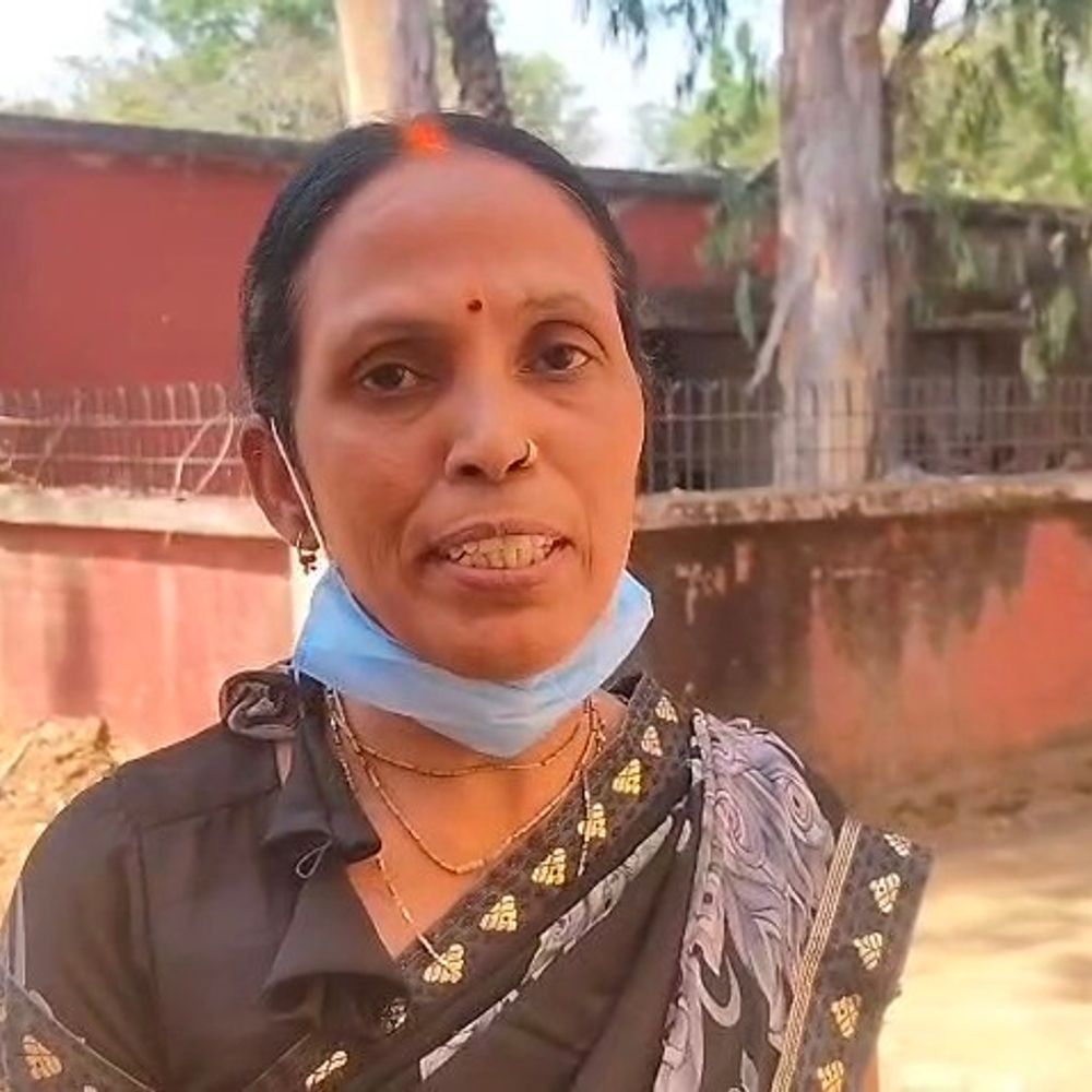 पोस्टमार्टम कर्मी के नहीं मिलने पर महिला ने संभाला मोर्चा:  चतरा में महिला ने किया पोस्टमॉर्टम, कहा- लोगों की मदद करना अच्छा लगता है – Chatra News