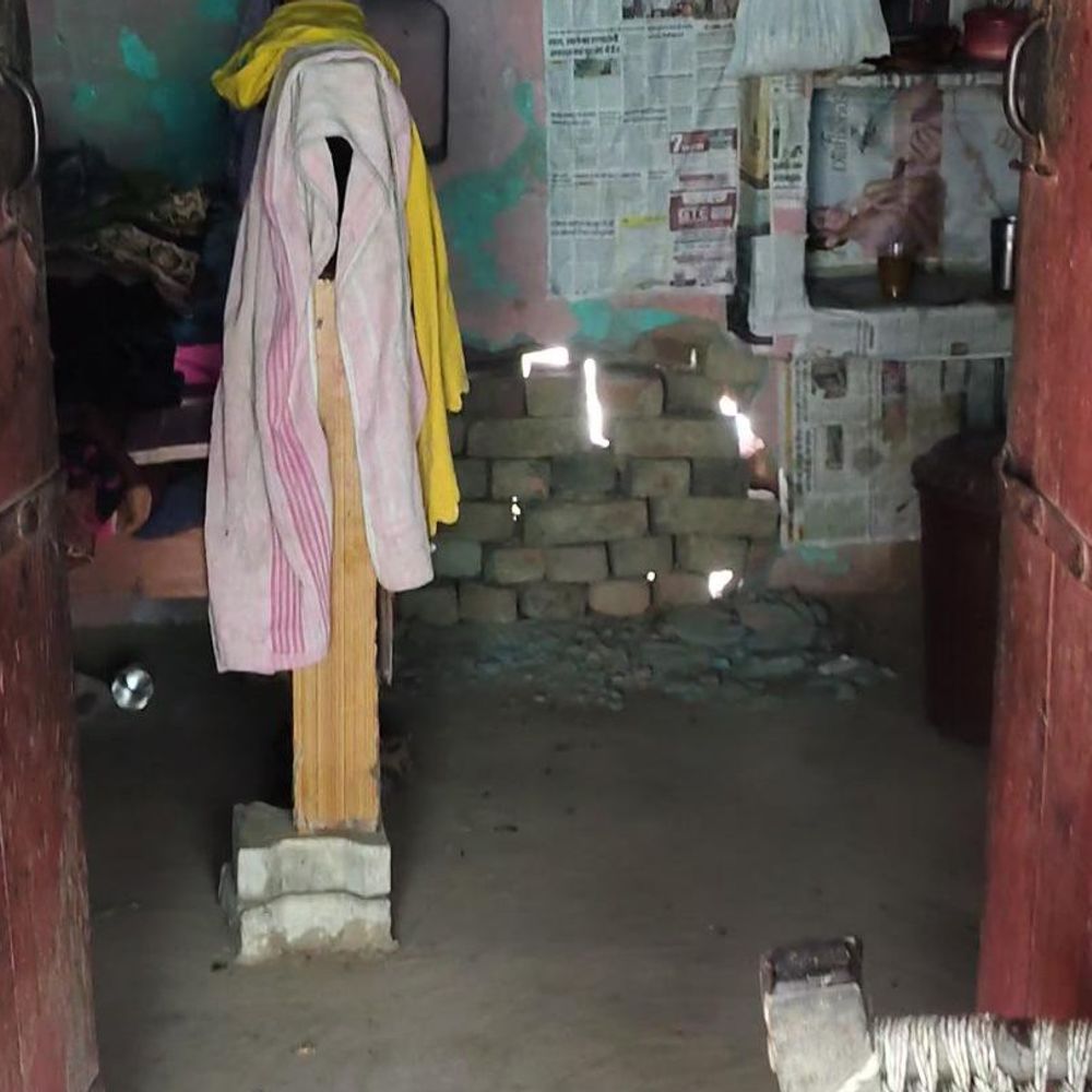 संभल में चोरों ने पांच घरों में की चोरी:नगदी, जेवरात और कपड़े लेकर हुए फरार, पुलिस जांच में जुटी