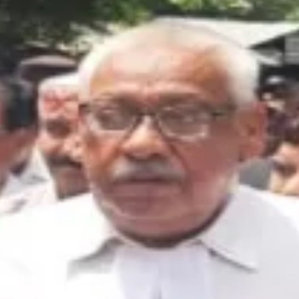 जमीन विवाद में पूर्व बार अध्यक्ष से मारपीट, तोड़फोड़:लात-घूंसों से गिराकर पीटा, एक नामजद समेत 10 अज्ञात पर केस दर्ज