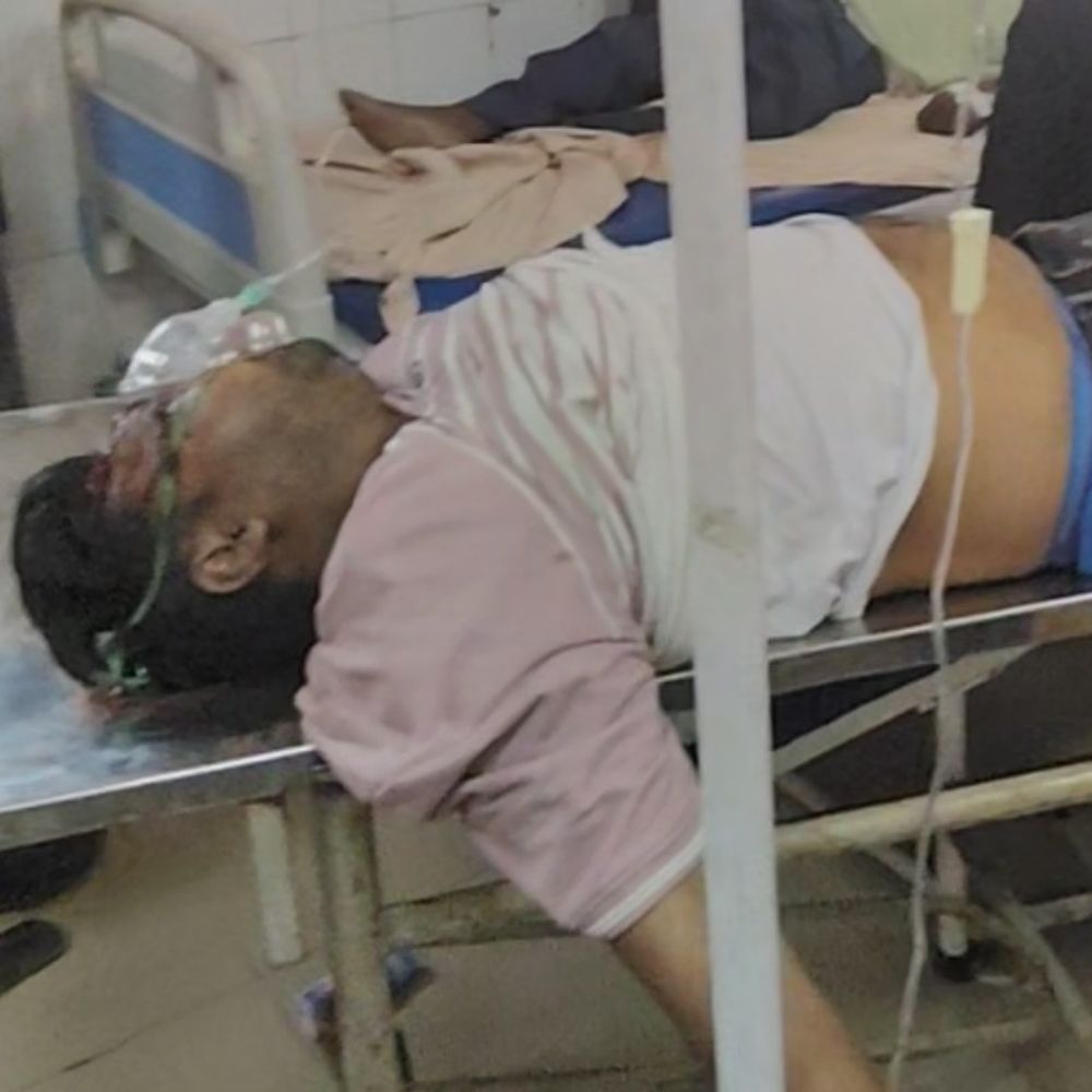 हाथरस में सड़क हादसा, युवक की मौत:जीजा गंभीर घायल, नेशनल हाईवे पर हादसा, वाहन लेकर चालक फरार