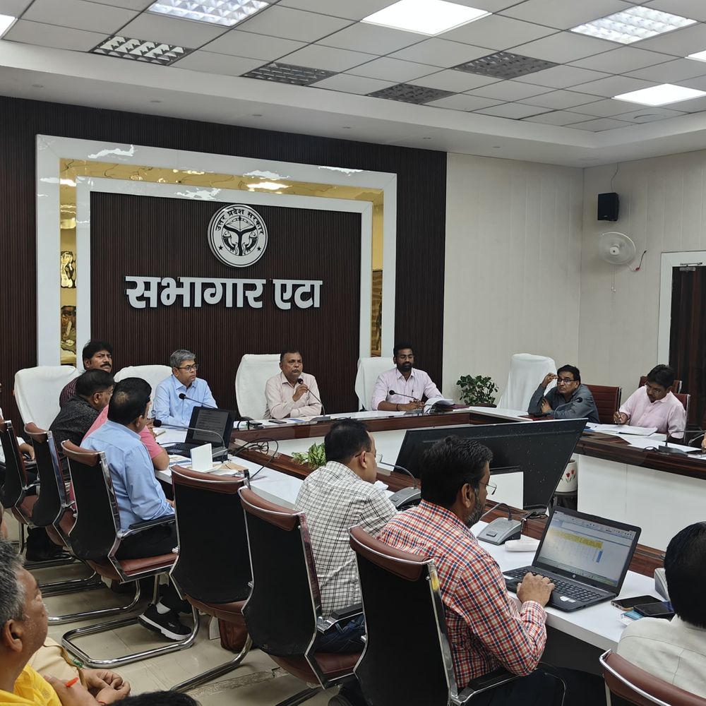 संचारी रोग नियंत्रण, दस्तक अभियान की समीक्षा:एटा सीडीओ ने दिए प्रभावी बनाने के निर्देश, हीट वेव पर तैयारी