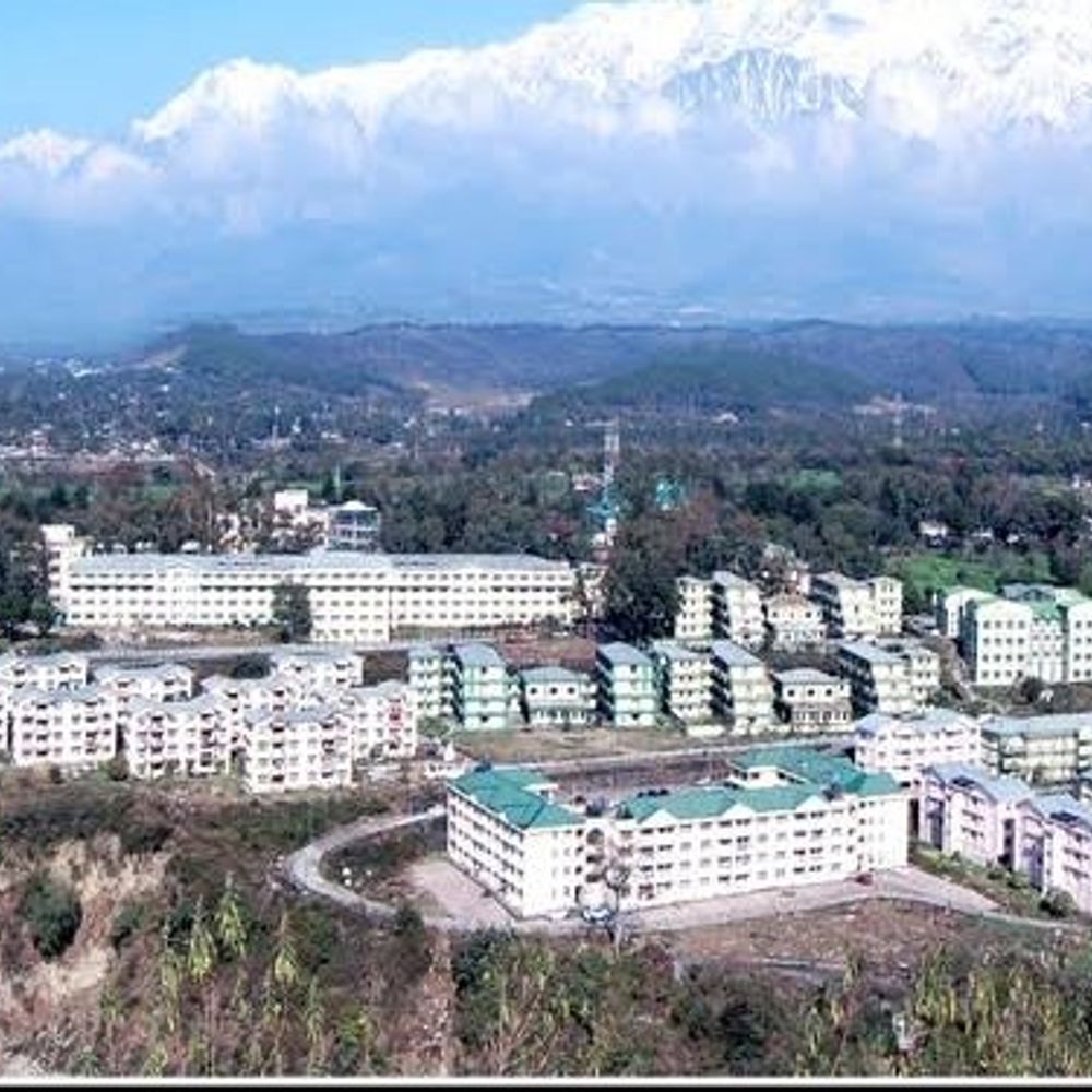 टांडा मेडिकल कॉलेज ने की पहली रोबोटिक व्हिपल्स सर्जरी:  हिमाचल में आधुनिक चिकित्सा का जुड़ा नया अध्याय; 7 माह में कई कीर्तिमान स्थापित – Dharamshala News