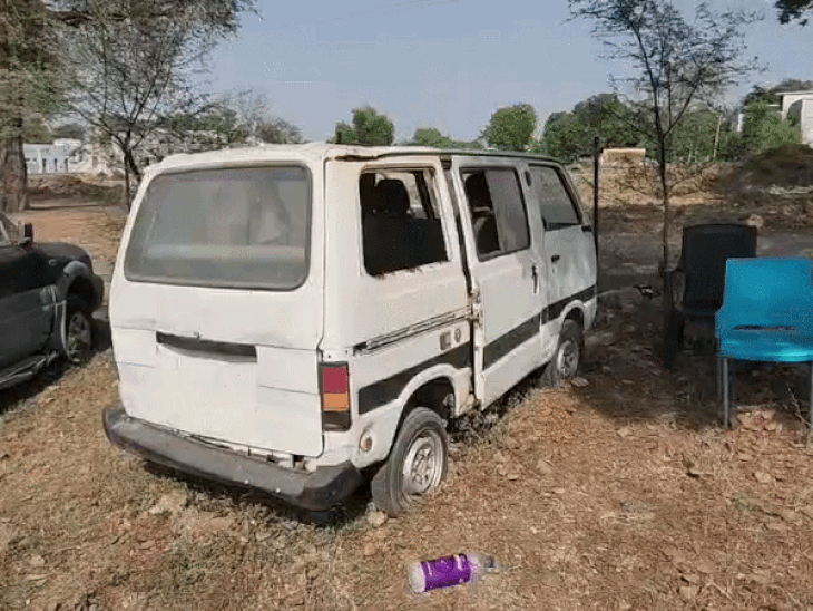 रीवा में वाहनों की नीलामी में घोटाले का आरोप:  2 फोर व्हीलर समेत 23 वाहन 1.13 लाख में बेचे, पहले 39 वाहन 85 हजार में नीलाम किए – Rewa News