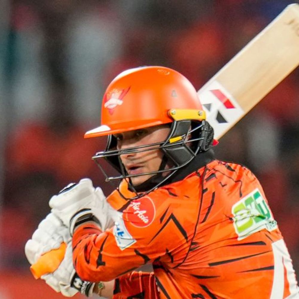 IPL- अभिषेक के शतक से हैदराबाद की लगातार तीसरी जीत:दिल्ली को 47 रन से हराया; ईशान मलिंगा ने 4 विकेट झटके