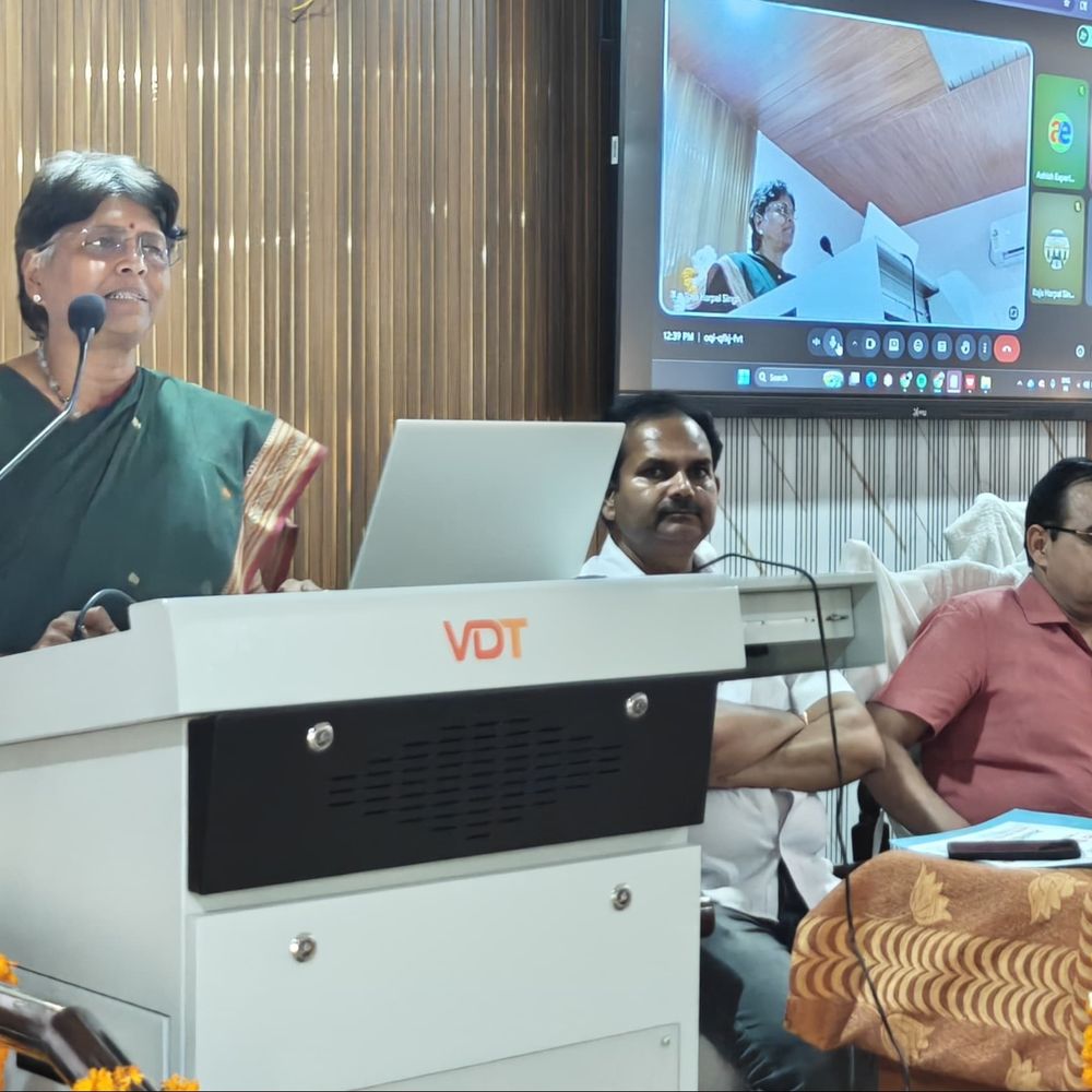 जौनपुर में दो दिवसीय राष्ट्रीय सेमिनार शुरू:लोकतांत्रिक समावेशिता पर चर्चा; कुलपति ने मूल्यों पर जोर दिया